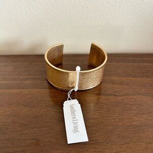 Southern Living Crushed Gold Cuff Bracelet NWT
